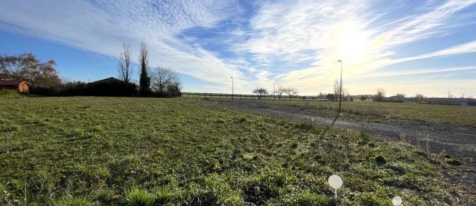 Land of 618 m² in Fors (79230)