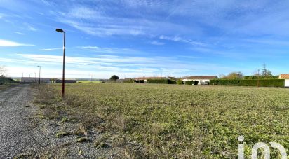 Land of 619 m² in Fors (79230)