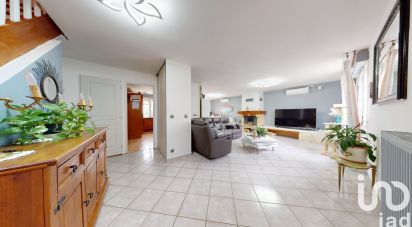 Maison traditionnelle 7 pièces de 135 m² à Montigny-Lencoup (77520)