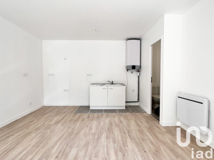 Studio 1 room of 24 m² in La Ferté-Alais (91590)