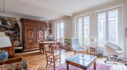 Appartement 3 pièces de 68 m² à Paris (75019)