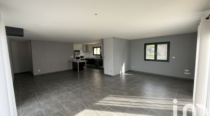 Maison 4 pièces de 112 m² à Lunan (46100)