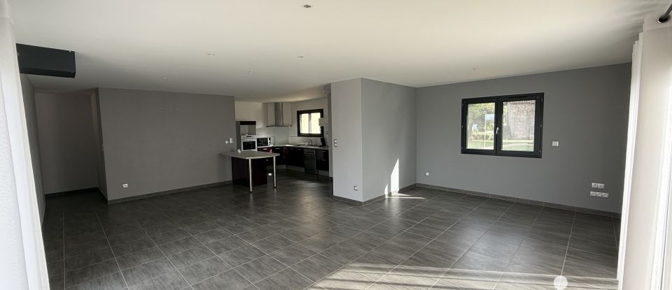 Maison 4 pièces de 112 m² à Lunan (46100)