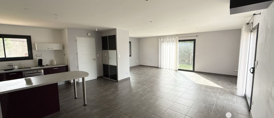 Maison 4 pièces de 112 m² à Lunan (46100)