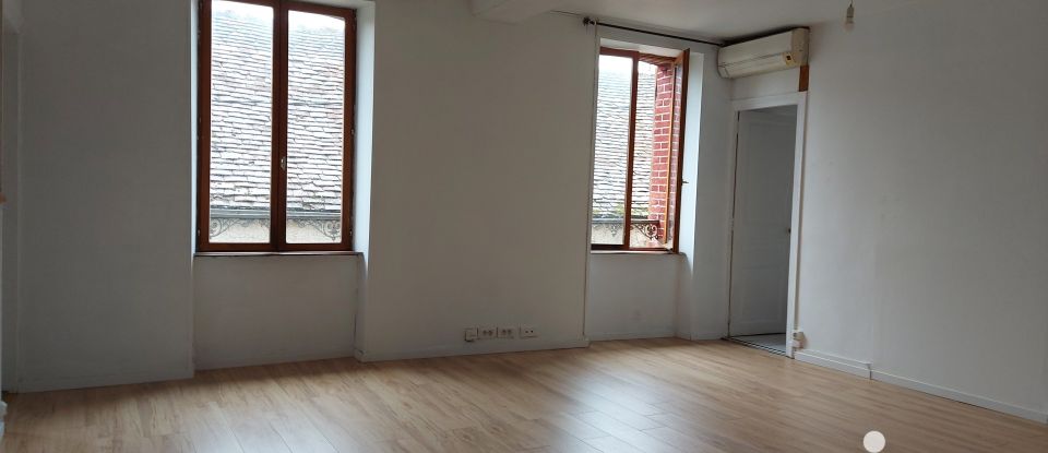 Apartment 2 rooms of 65 m² in Villeblevin (89340)