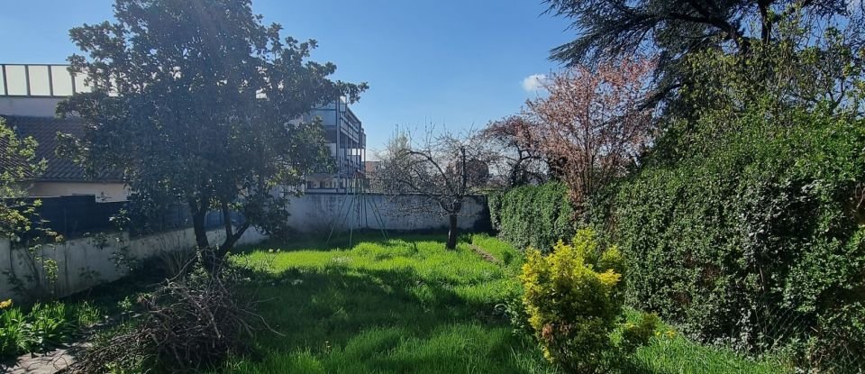 Maison 8 pièces de 225 m² à Essey-lès-Nancy (54270)