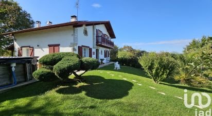 Traditional house 5 rooms of 122 m² in Saint-Palais (64120)