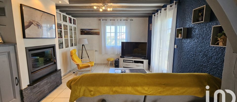 Traditional house 5 rooms of 122 m² in Saint-Palais (64120)