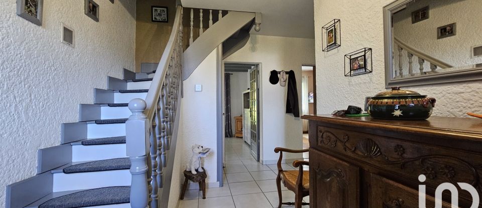 Traditional house 5 rooms of 122 m² in Saint-Palais (64120)