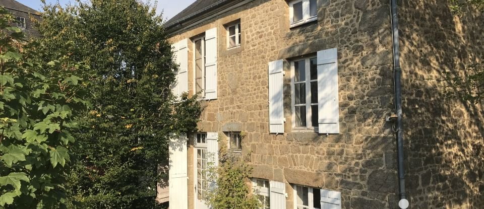 Demeure 8 pièces de 190 m² à Lassay-les-Châteaux (53110)