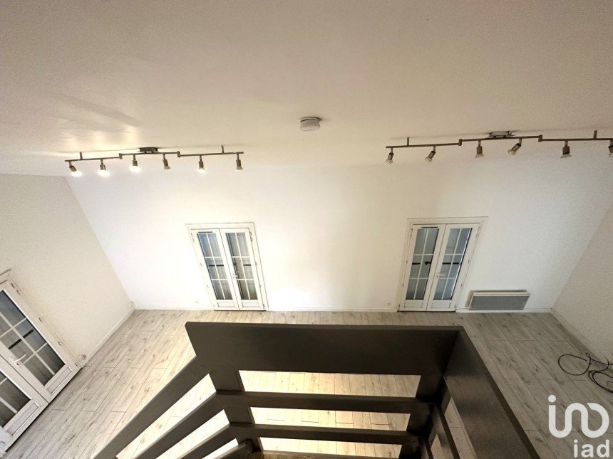 House 5 rooms of 98 m² in Montendre (17130)