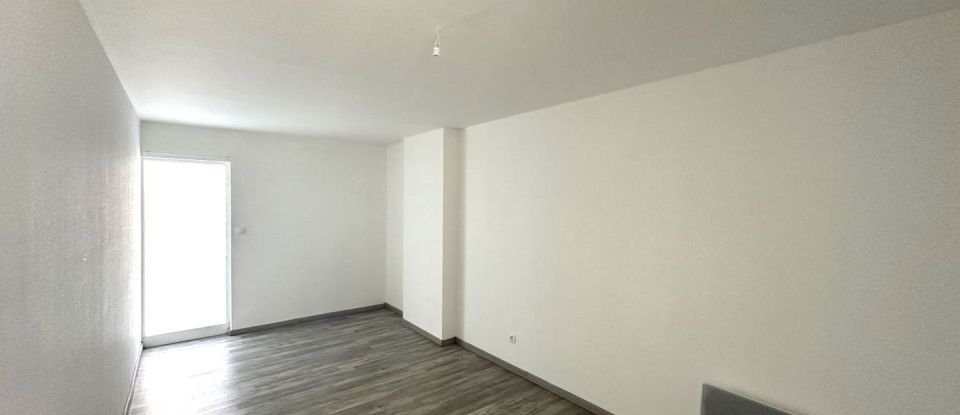 Maison 5 pièces de 98 m² à Montendre (17130)