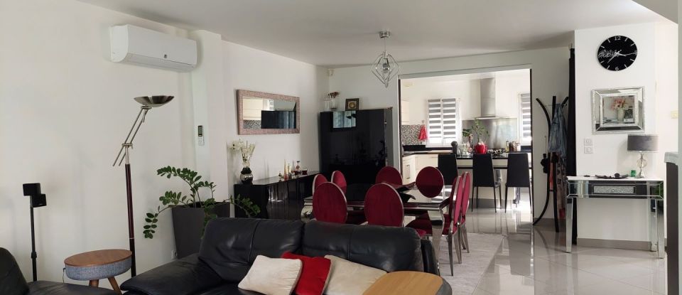 House 6 rooms of 130 m² in Ézanville (95460)