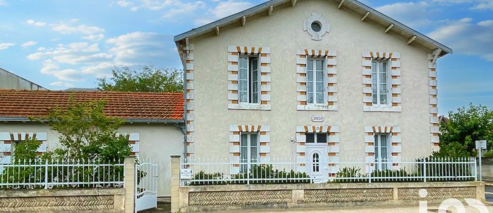 Traditional house 6 rooms of 140 m² in Châtelaillon-Plage (17340)