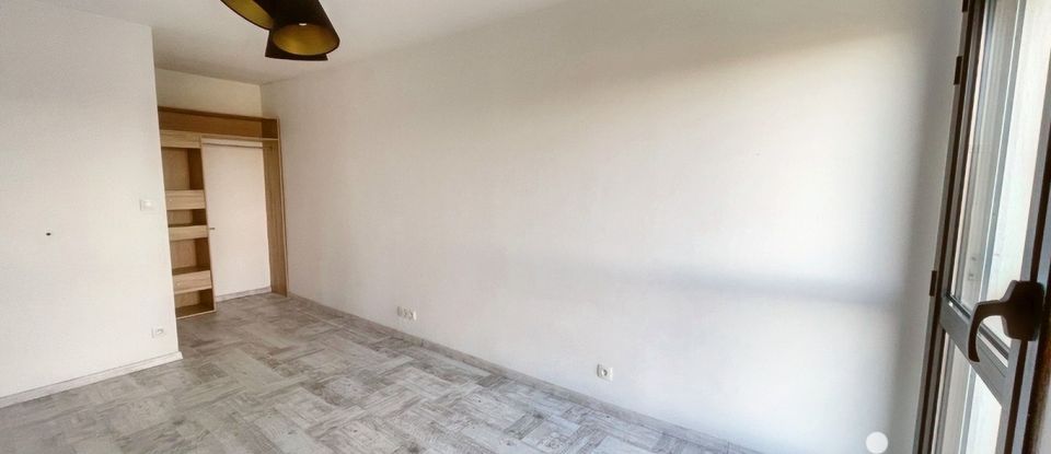 Appartement 3 pièces de 78 m² à Saintes (17100)