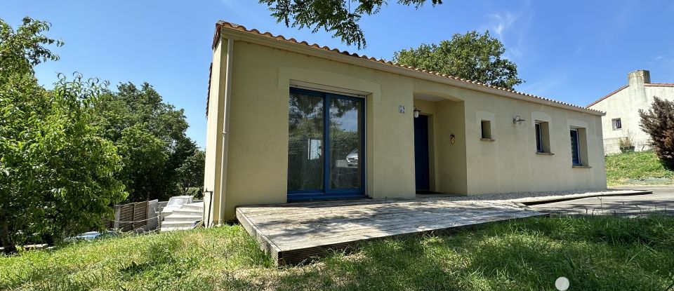 Maison traditionnelle 5 pièces de 88 m² à Basse-Goulaine (44115)