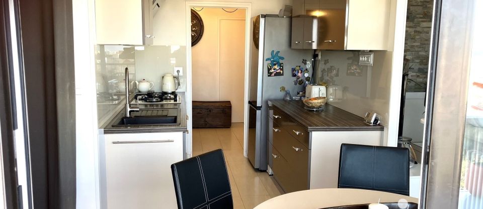 Appartement 3 pièces de 69 m² à Antibes (06600)