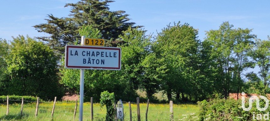 Land of 1,000 m² in La Chapelle-Bâton (79220)