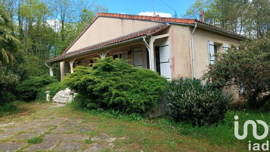 House 8 rooms of 196 m² in Saint-Pierre-du-Palais (17270)