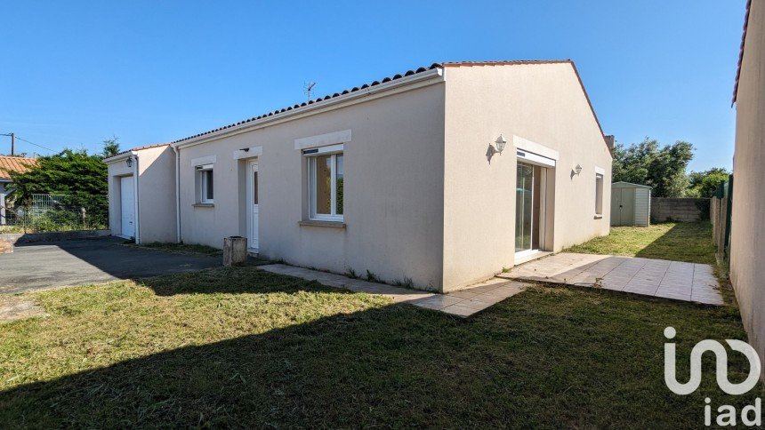 Pavilion 4 rooms of 99 m² in Saint-Augustin (17570)