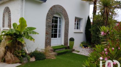 Traditional house 7 rooms of 101 m² in Saint-Michel-Chef-Chef (44730)