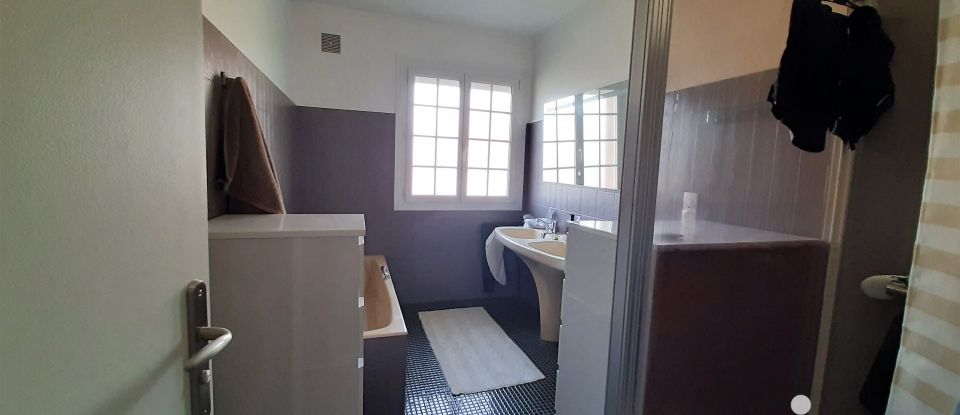 Maison 10 pièces de 232 m² à Talmas (80260)