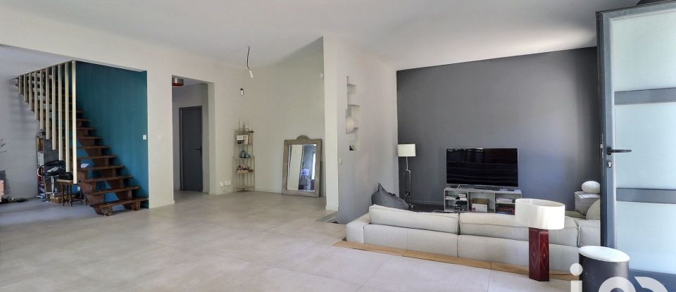 Maison 5 pièces de 200 m² à Trans-en-Provence (83720)