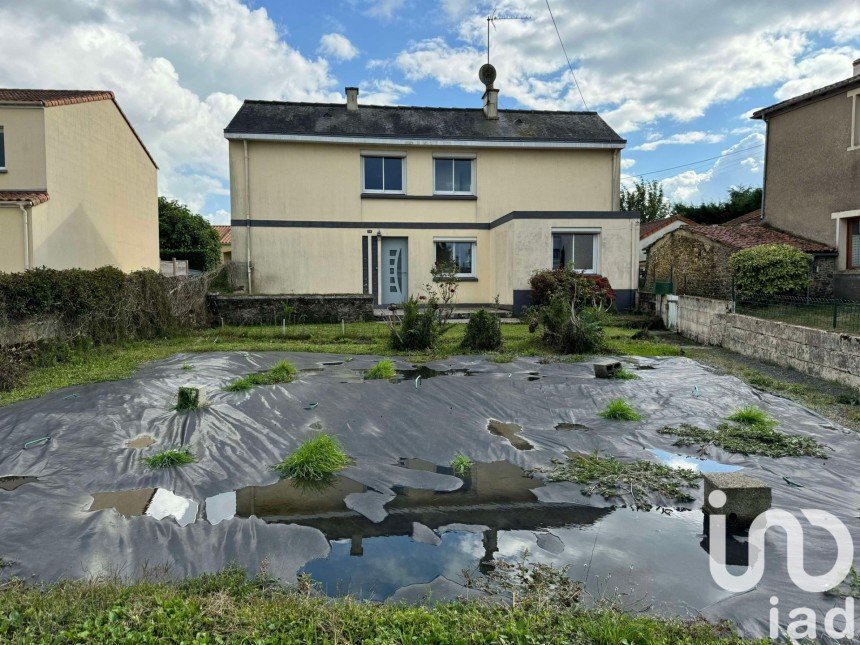 Maison 4 pièces de 94 m² à Mauges-sur-Loire (49410)