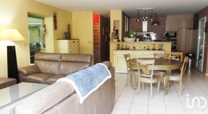 House 7 rooms of 190 m² in Vias (34450)