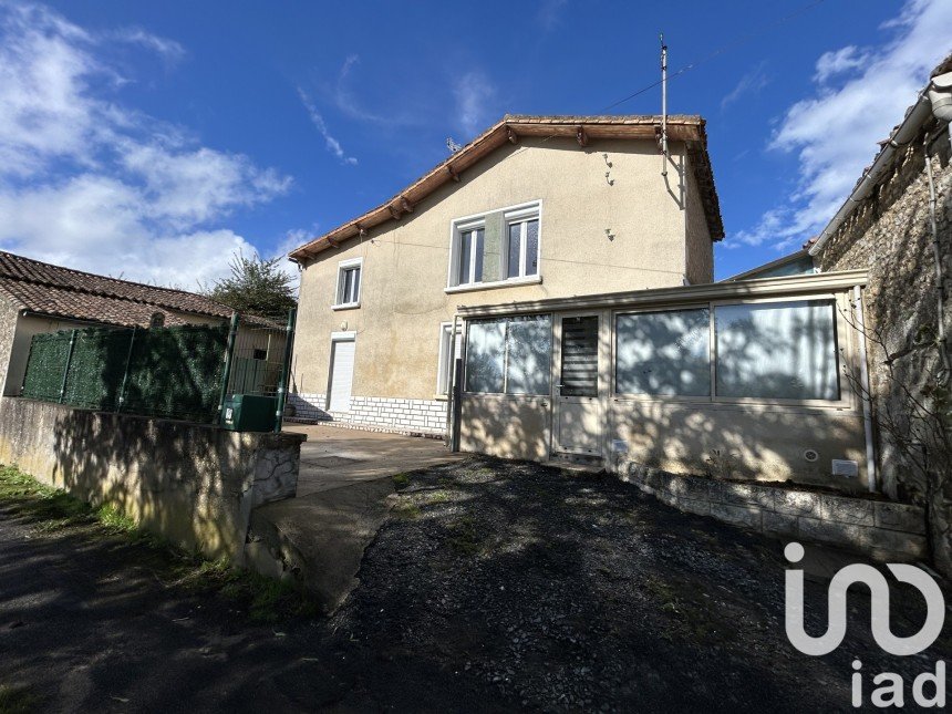 Maison 5 pièces de 95 m² à Thouars (79100)