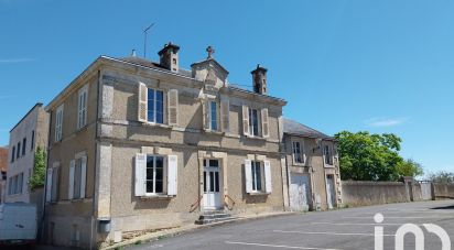 Village house 7 rooms of 181 m² in La Trimouille (86290)