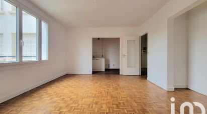 Studio 1 room of 41 m² in Courbevoie (92400)