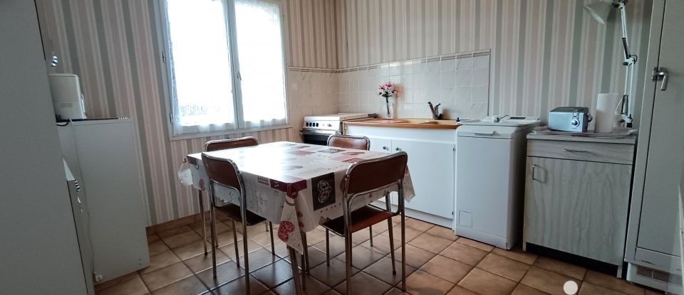 House 3 rooms of 76 m² in Juvigné (53380)