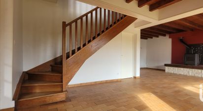 Traditional house 7 rooms of 165 m² in Saint-Amand-Montrond (18200)