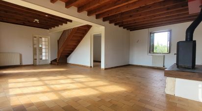 Traditional house 7 rooms of 165 m² in Saint-Amand-Montrond (18200)