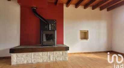 Traditional house 7 rooms of 165 m² in Saint-Amand-Montrond (18200)