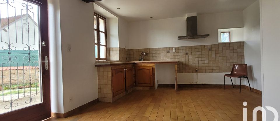 Traditional house 7 rooms of 165 m² in Saint-Amand-Montrond (18200)