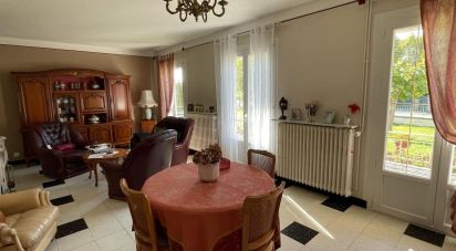 House 5 rooms of 146 m² in Saint-Germain-du-Bois (71330)