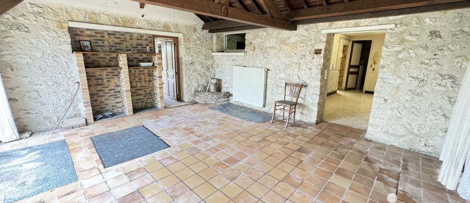 House 10 rooms of 179 m² in Saint-Loup-de-Naud (77650)