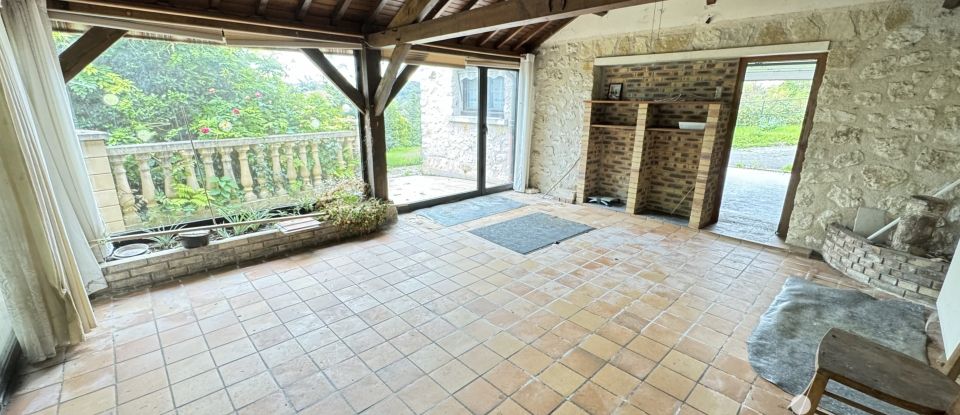 House 10 rooms of 179 m² in Saint-Loup-de-Naud (77650)