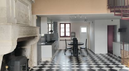 Maison 3 pièces de 78 m² à Pisany (17600)