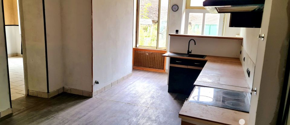 Maison de ville 7 pièces de 193 m² à Lurcy-Lévis (03320)