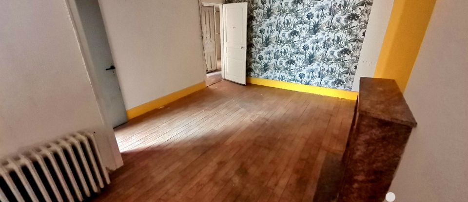 Maison de ville 7 pièces de 193 m² à Lurcy-Lévis (03320)