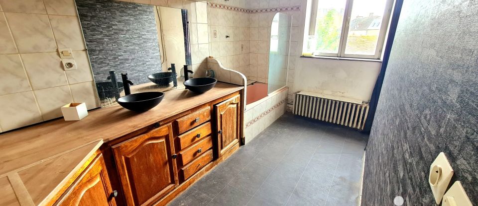 Maison de ville 7 pièces de 193 m² à Lurcy-Lévis (03320)