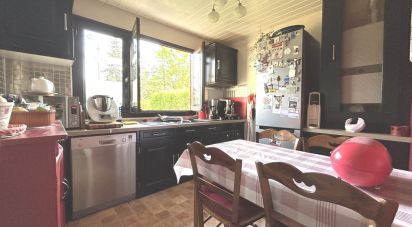 House 4 rooms of 76 m² in Sainte-Geneviève-des-Bois (91700)