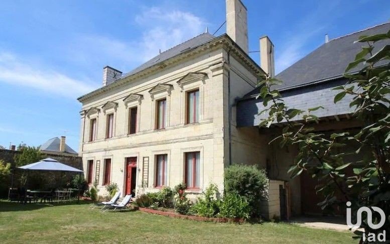 Manoir 11 pièces de 356 m² à Vaudelnay (49260)