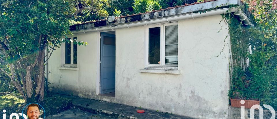 Maison traditionnelle 8 pièces de 161 m² à Arcangues (64200)