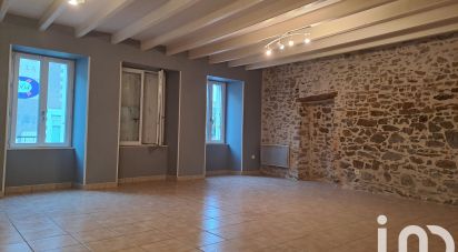 Building in Loireauxence (44370) of 176 m²