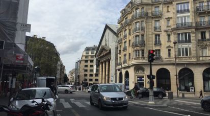 Parking of 11 m² in Paris (75008)