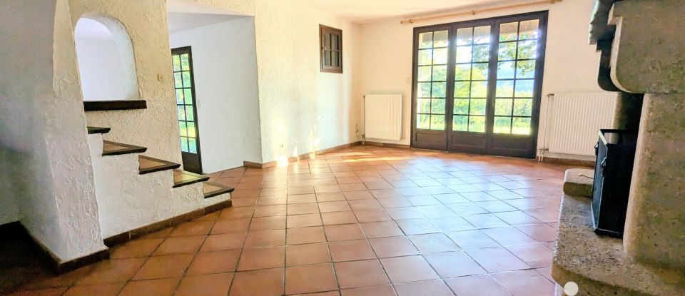 Maison 5 pièces de 170 m² à Aouste-sur-Sye (26400)